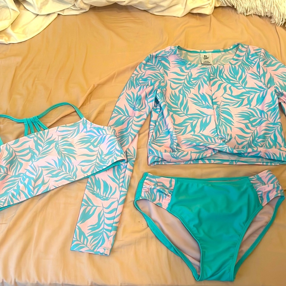 Pink and blue🌴🏝️